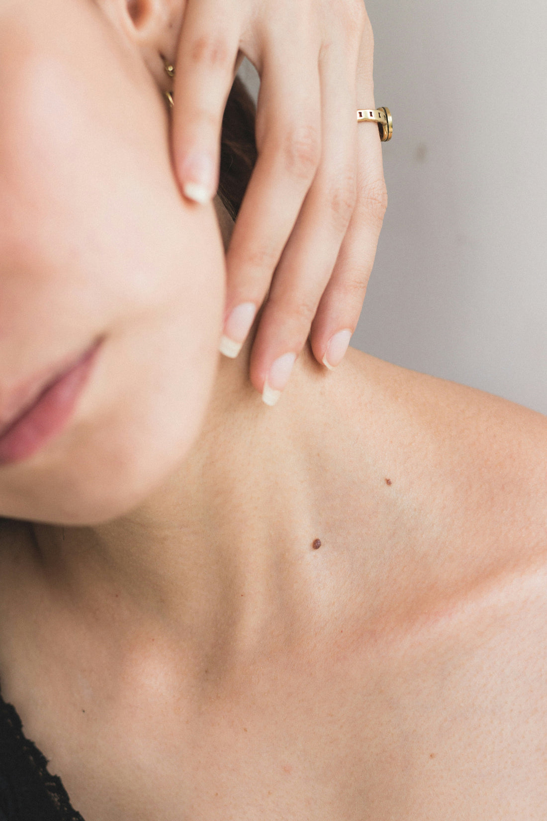 Bakuchiol for Sensitive Skin: Benefits, Side Effects, and How to Use It - WINCLIN